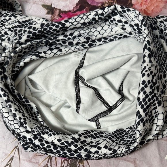 Snakeskin Print Leggings black and white - Picture 5 of 9